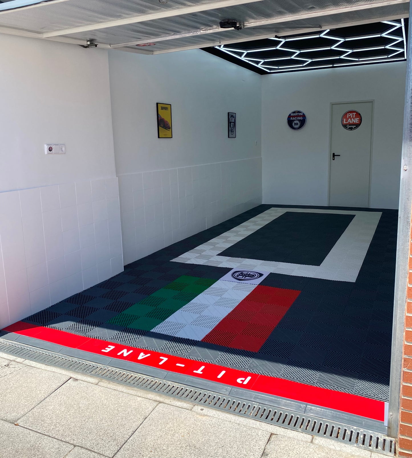 PIT-LANE Salida Garaje boxes